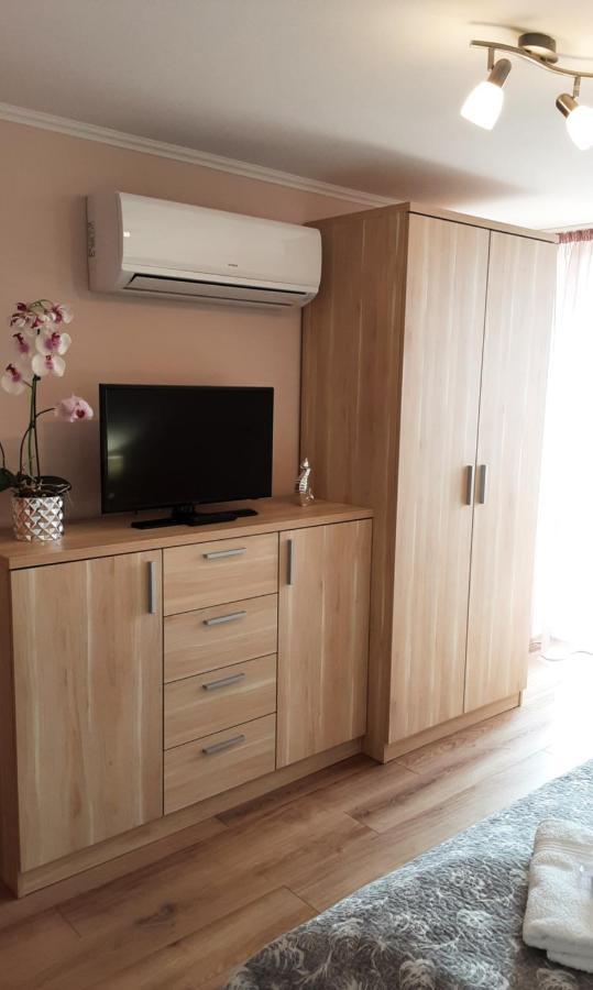 Jazmin Apartman Тихань Екстер'єр фото
