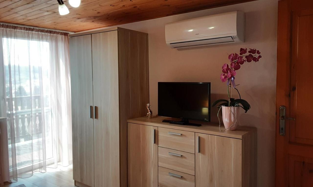 Jazmin Apartman Тихань Екстер'єр фото